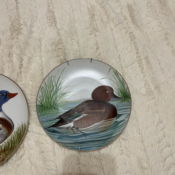 Vintage 1970s Handpainted Duck Display Plates - Picture 2 of 5